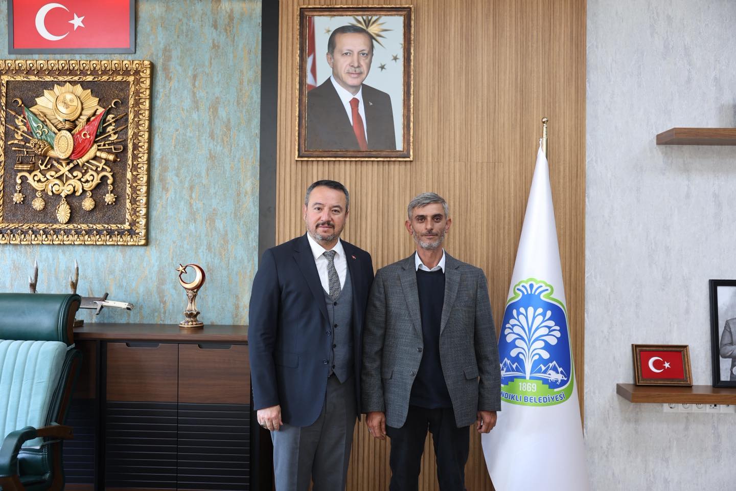 Başkan Öztaş Ve Muhtar Yildiz, Mahalle Çalişmalarini Değerlendi̇rdi̇