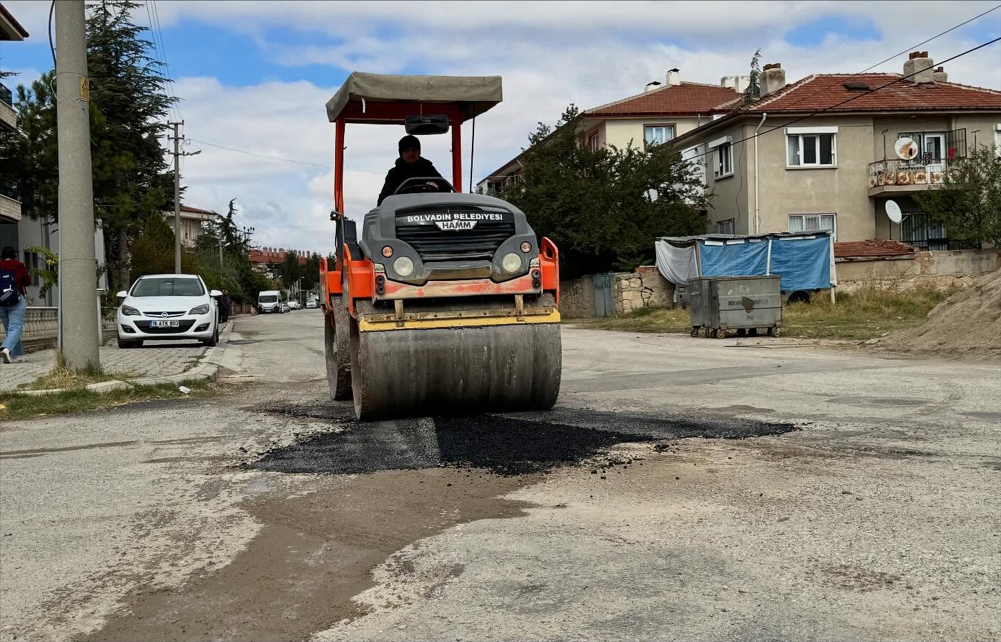 Bolvadi̇n’de Yol Çalişmalari Hiz Kesmeden Sürüyor (3)
