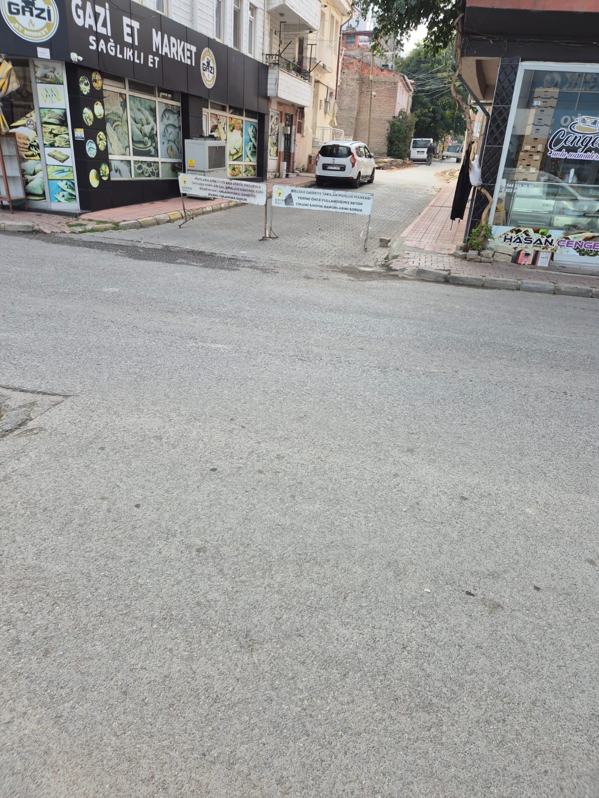 Bu Yol Bi̇r Aydir Kapali 2