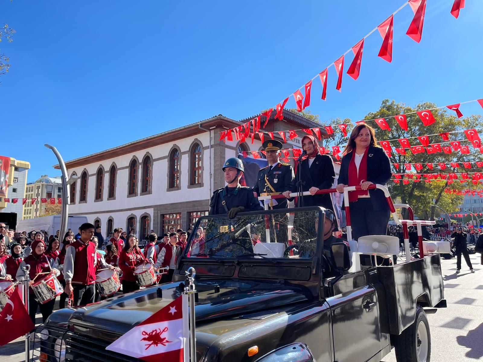 C7C26101 Bc9E 4C81 Bd41 56C713A27396