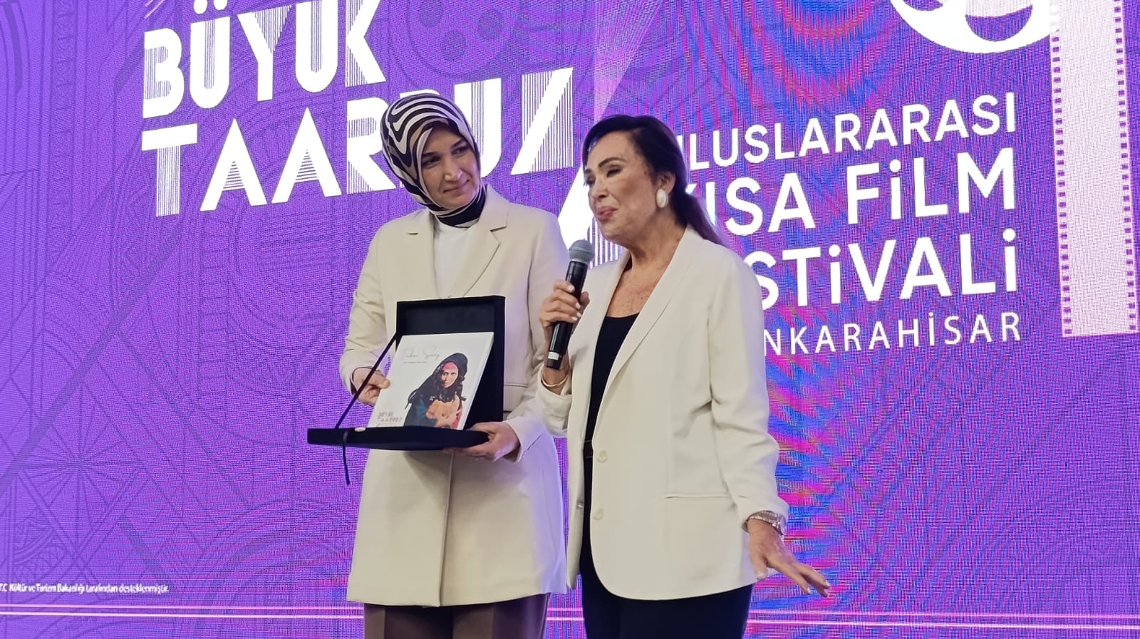 Cafbd359 65Ea 4393 8Aaa 799473F22419