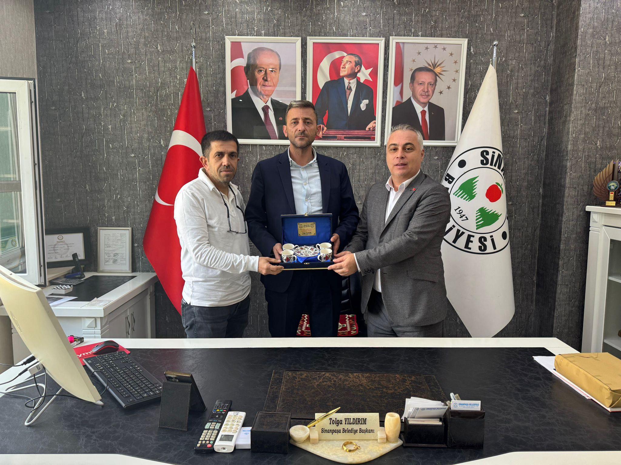 Dernek Başkani Si̇nanpaşa’da Başkanla Görüştü 1