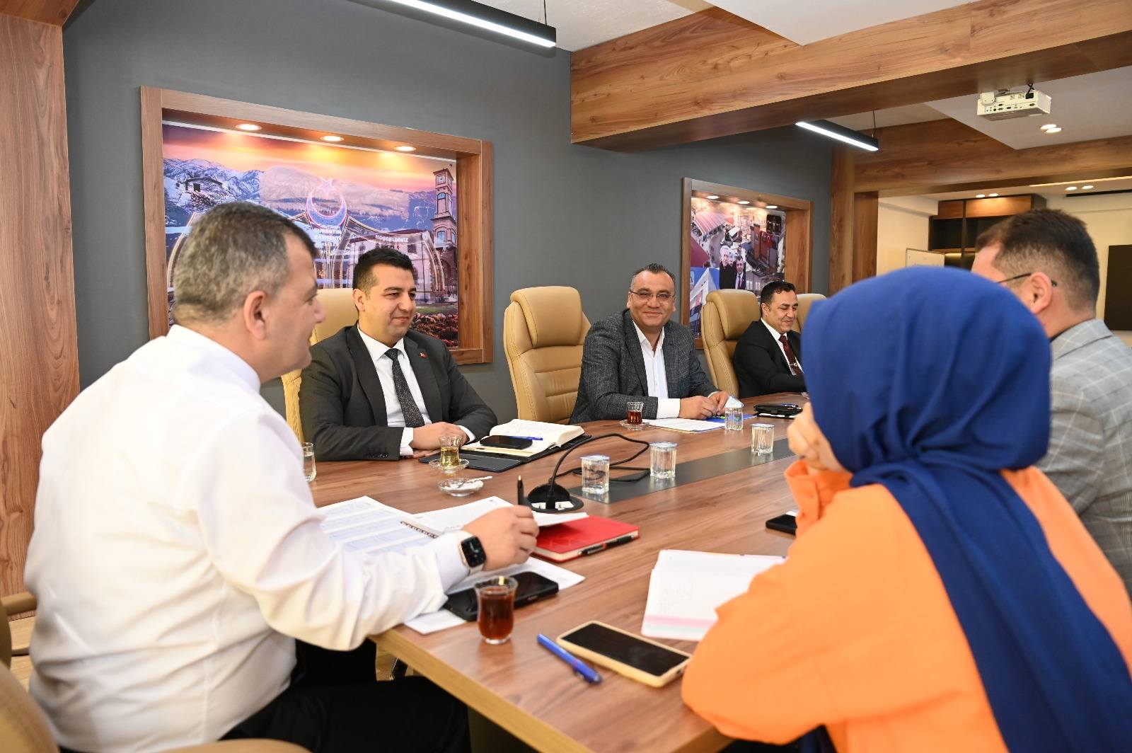 Emi̇rdağ Beledi̇yesi̇ Yeni̇ Haftaya İsti̇şareyle Başladi (2)