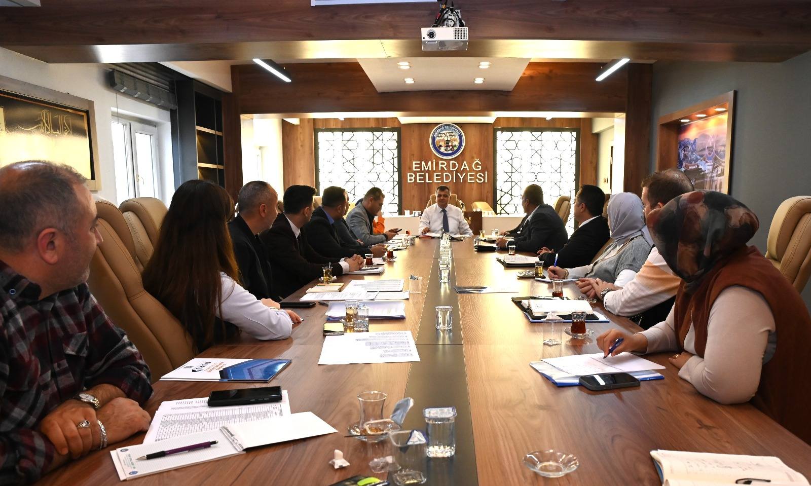 Emi̇rdağ Beledi̇yesi̇ Yeni̇ Haftaya İsti̇şareyle Başladi (4)