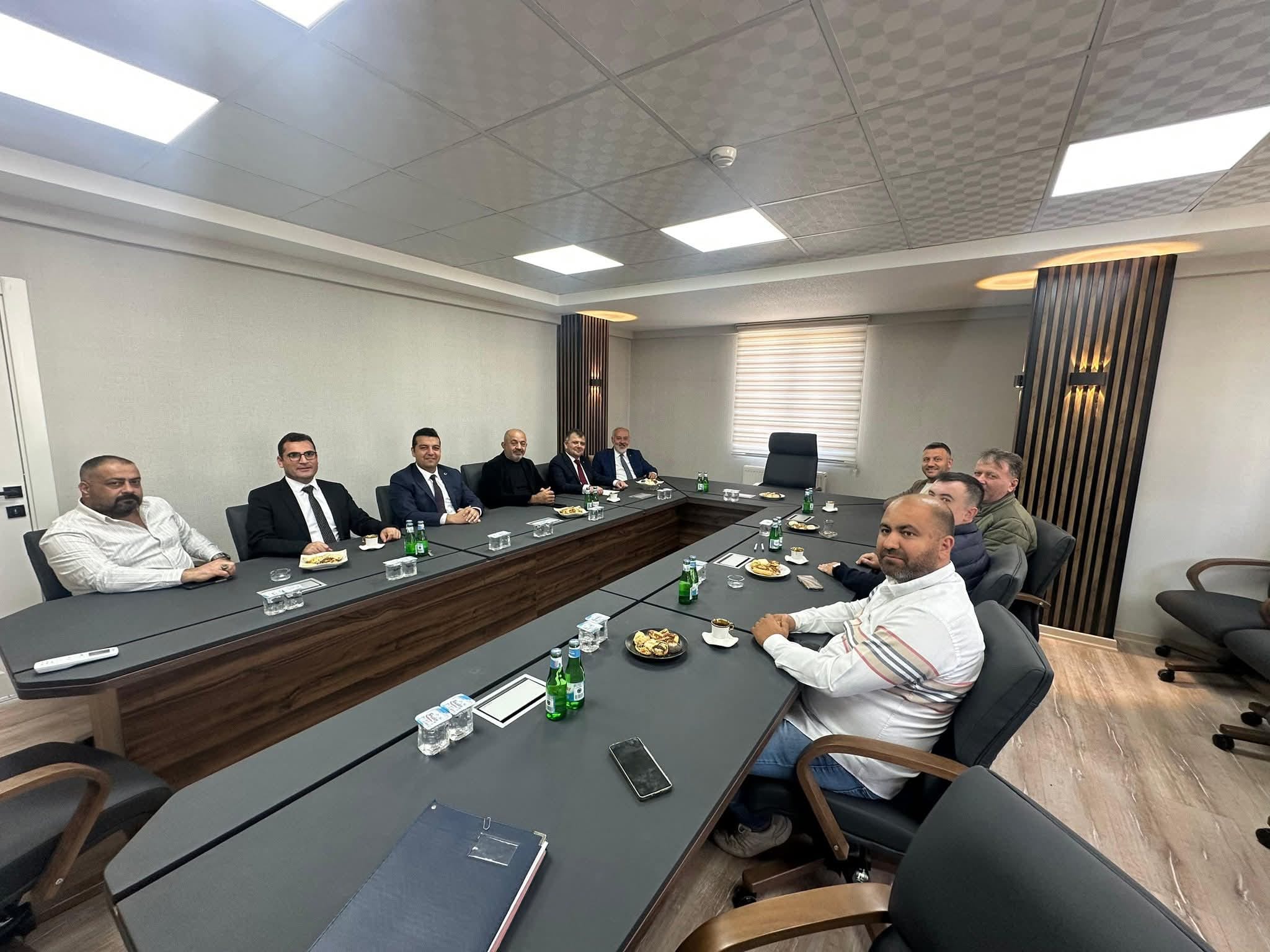 Emi̇rdağ Osb Müteşebbi̇s Heyeti̇ Yeni̇ Yöneti̇mi̇ni̇ Beli̇rledi̇ (1)