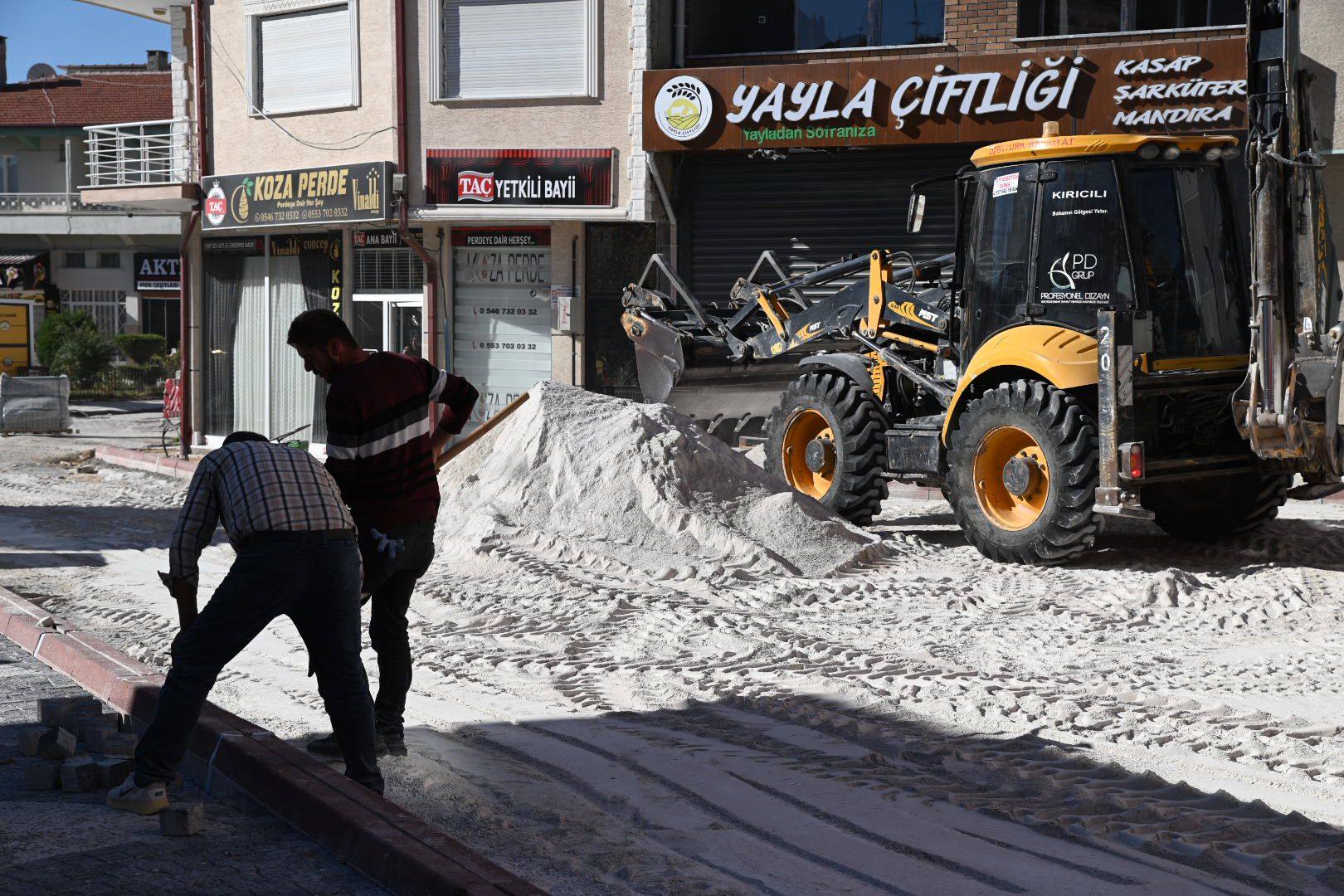 Emi̇rdağ’da Trafi̇k Ve Yaya Düzeni̇ Yeni̇den Şeki̇lleni̇yor (2)