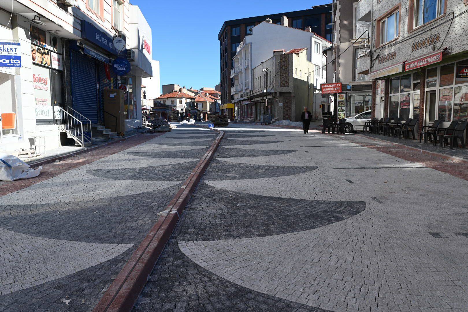 Emi̇rdağ’da Trafi̇k Ve Yaya Düzeni̇ Yeni̇den Şeki̇lleni̇yor (3)