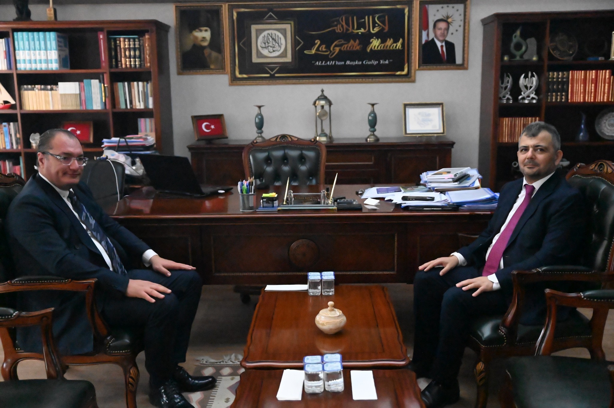 Emi̇rdağ’da Yatirim Ve Hi̇zmet Gündemi̇ Masaya Yatirildi