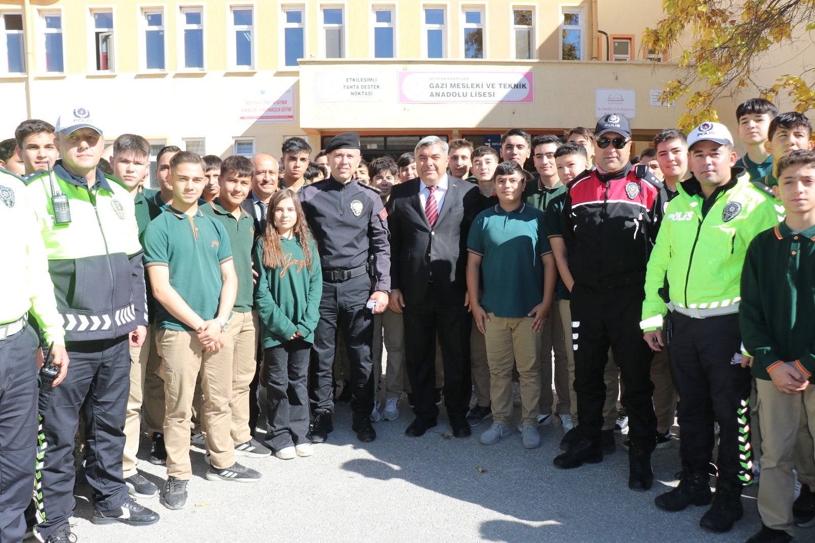 Emni̇yet Ve Mi̇llî Eği̇ti̇mden Afyon’da Güvenli̇ Okul İçi̇n İş Bi̇rli̇ği̇ (3)