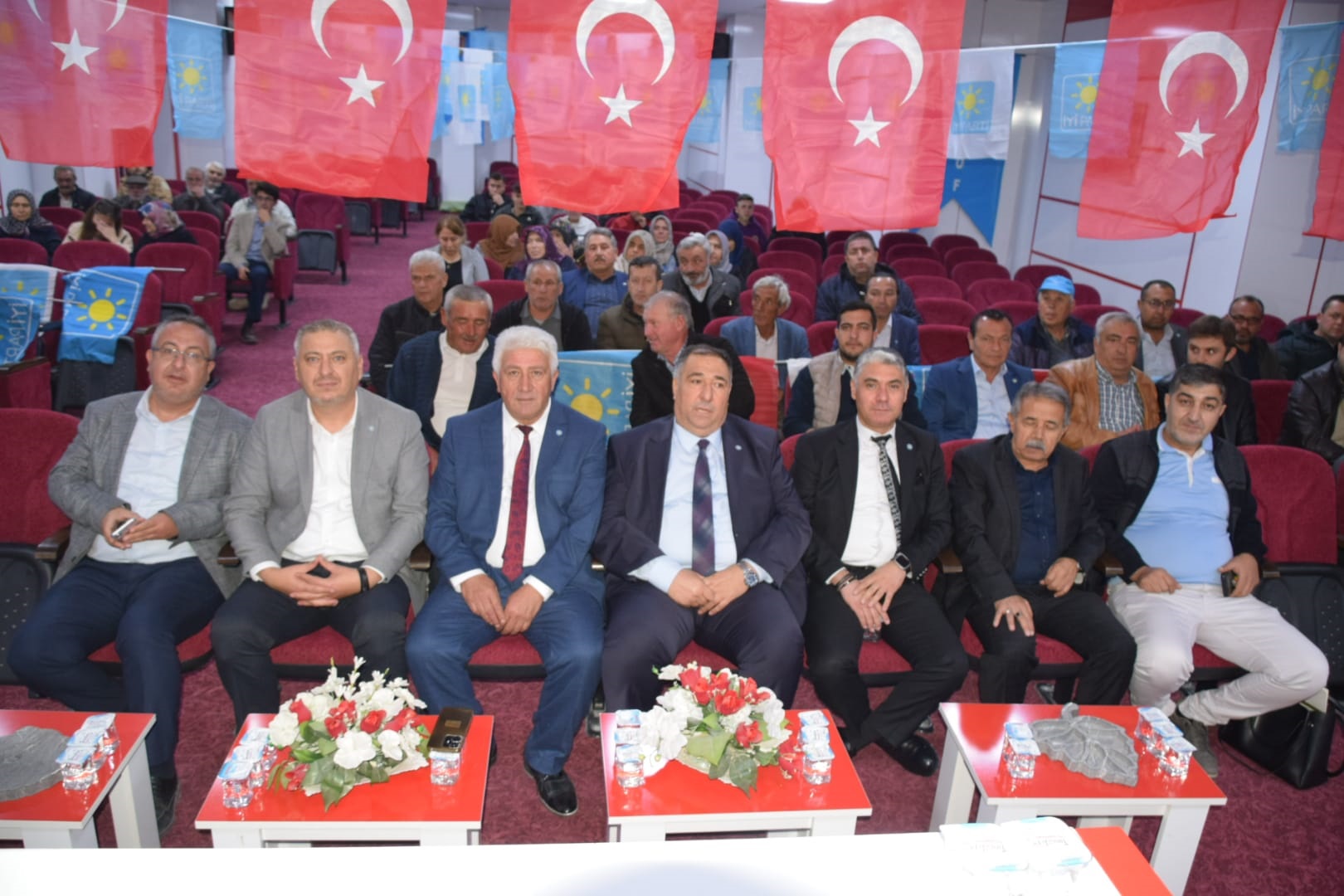 İyi̇ Parti̇ İscehi̇sar İlçe Kongresi̇ Gerçekleşti̇ (3)