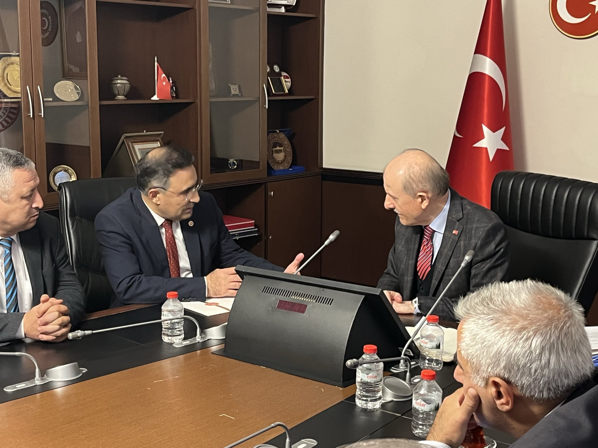 Mi̇lletveki̇li̇ Arslan’dan Afyon’un İlçeleri̇ İçi̇n Ankara’da Veri̇mli̇ Zi̇yaret1