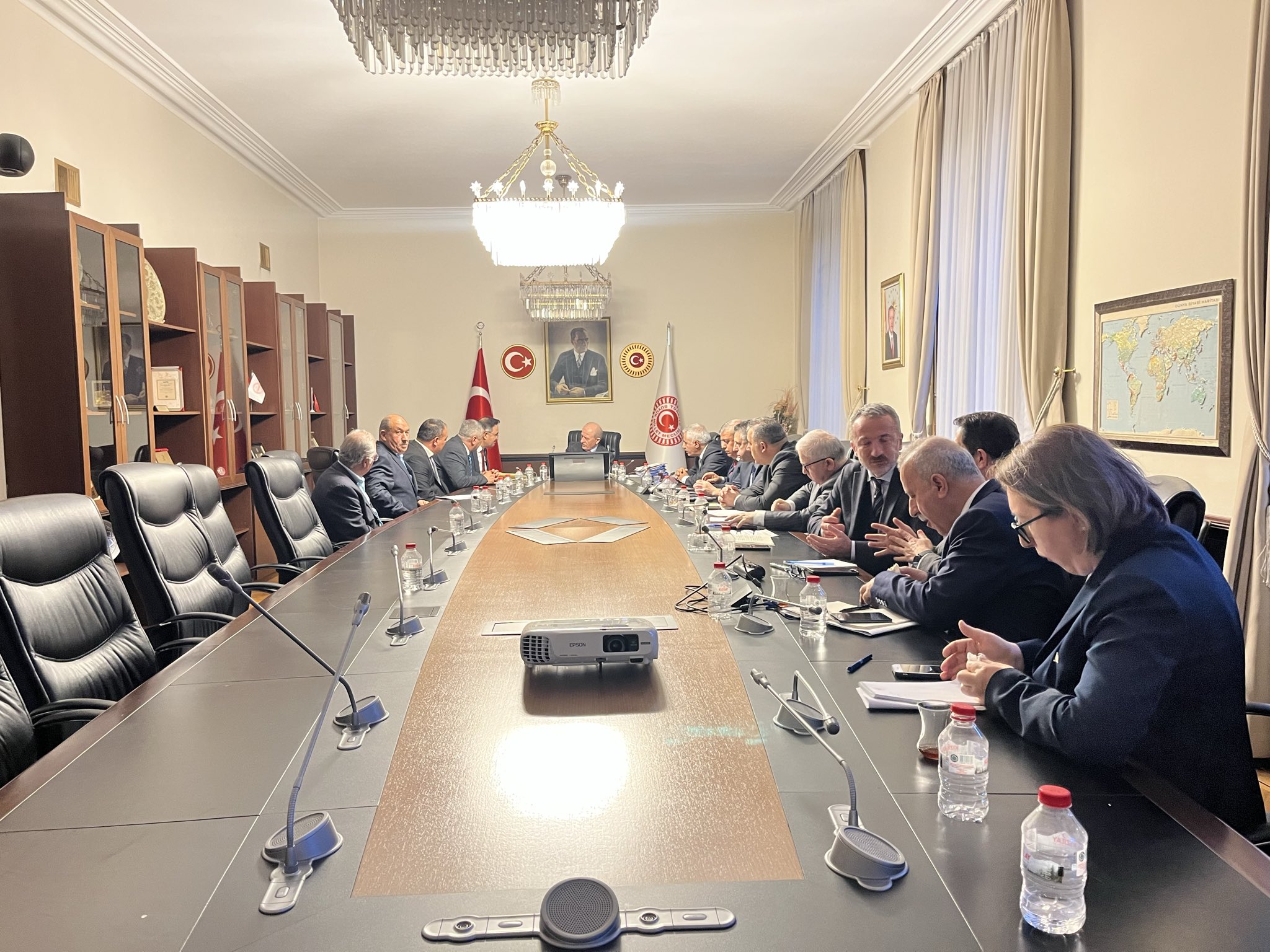 Mi̇lletveki̇li̇ Arslan’dan Afyon’un İlçeleri̇ İçi̇n Ankara’da Veri̇mli̇ Zi̇yaret2