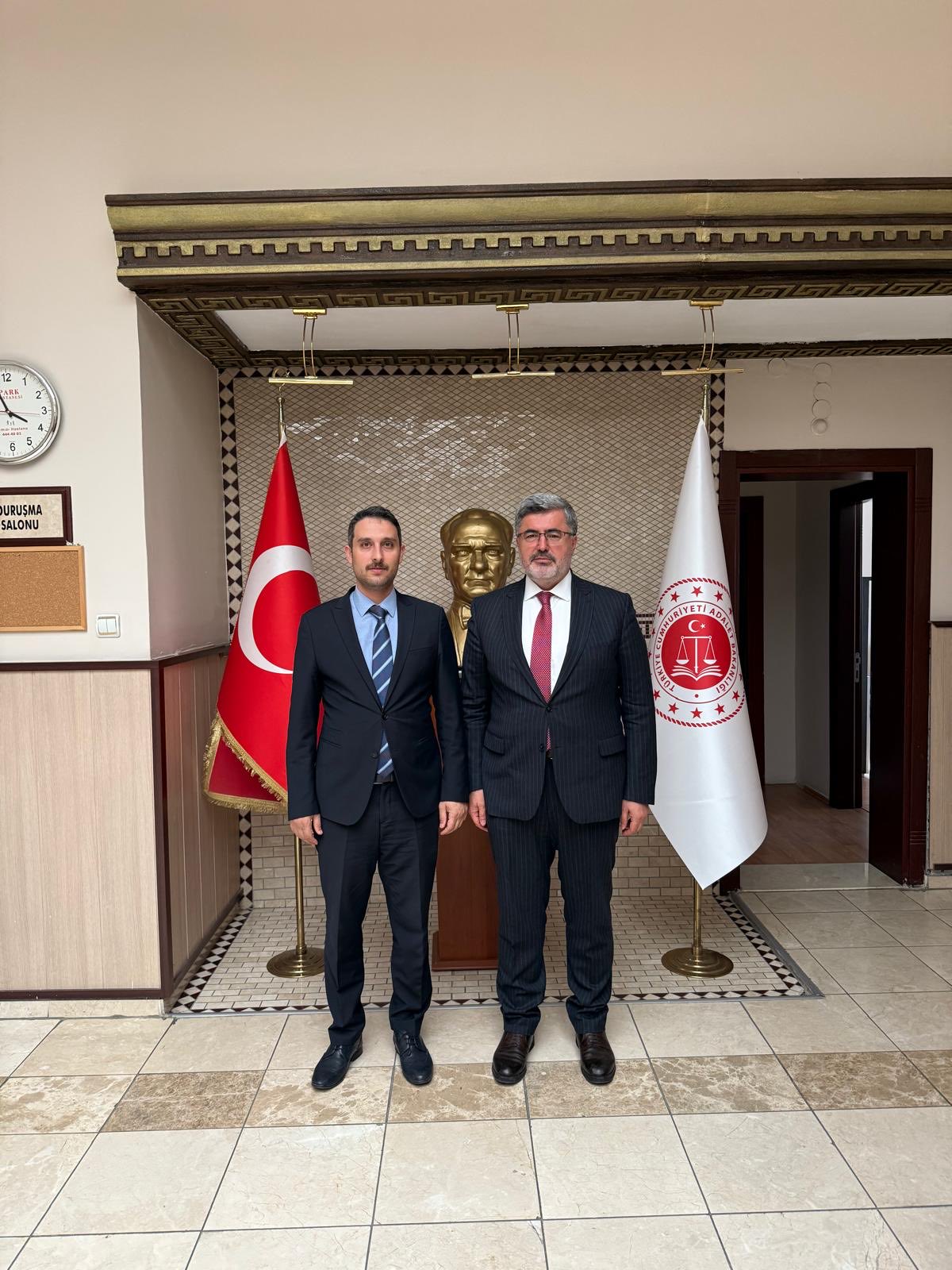 Mi̇lletveki̇li̇ Özkaya’dan İdare Mahkemesi̇ Başkani Kaya’ya Tebri̇k Zi̇yareti̇