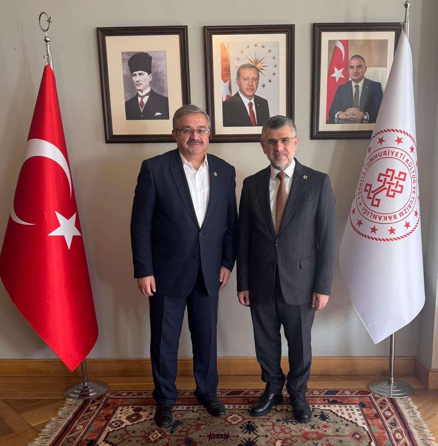 Mi̇lletveki̇li̇ Yurdunuseven’den İstanbul’a Kültür Odakli Zi̇yaret