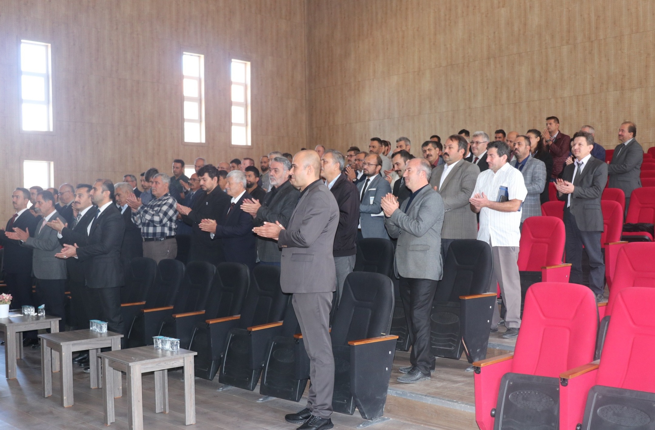 Müdür Sünnetci̇, Bolvadi̇n’de Yöneti̇ci̇lerle Buluştu (2)