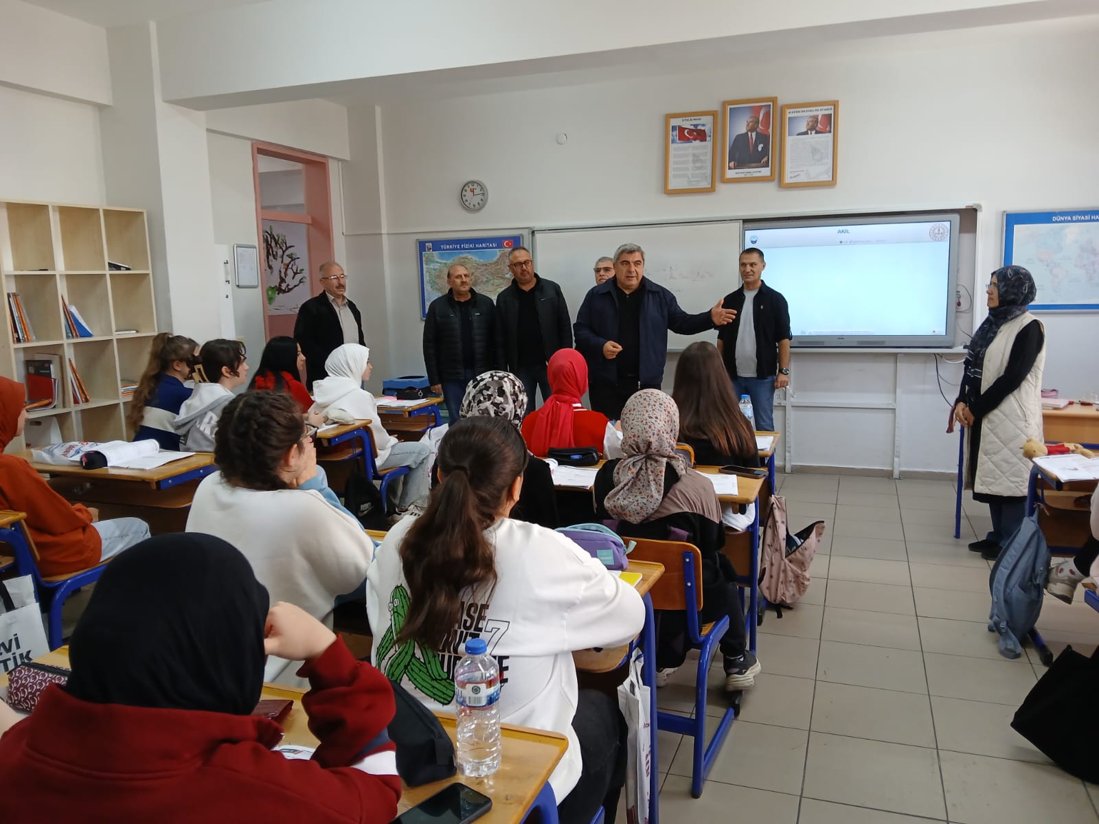 Müdür Sünnetci̇, Hafta Sonu Dyk Kurslarinda Öğrenci̇lerle Buluştu (1)