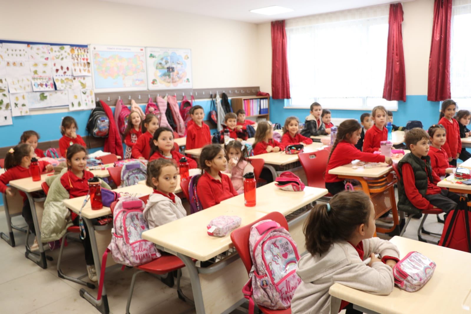 Müdür Sünnetci̇, Küçük Kalplerle Bi̇r Araya Geldi̇ (1)