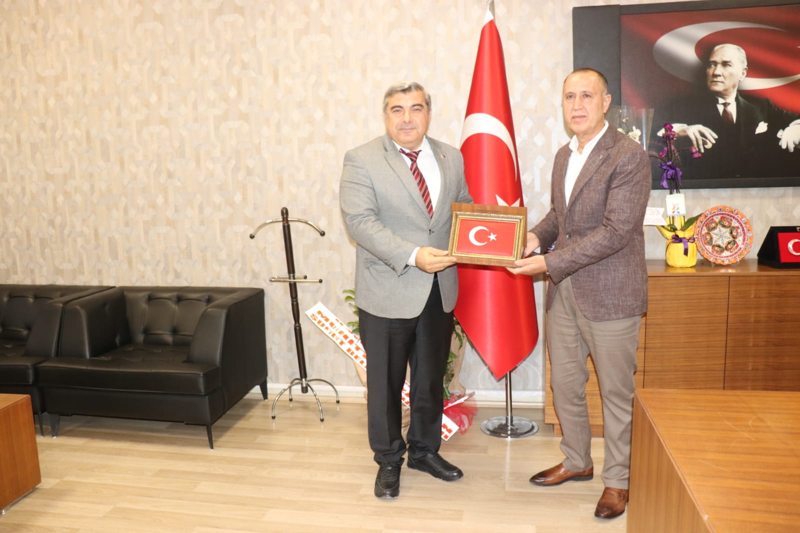 Müdür Sünnetci̇’den Başheki̇m Acar’a Nezaket Zi̇yareti̇