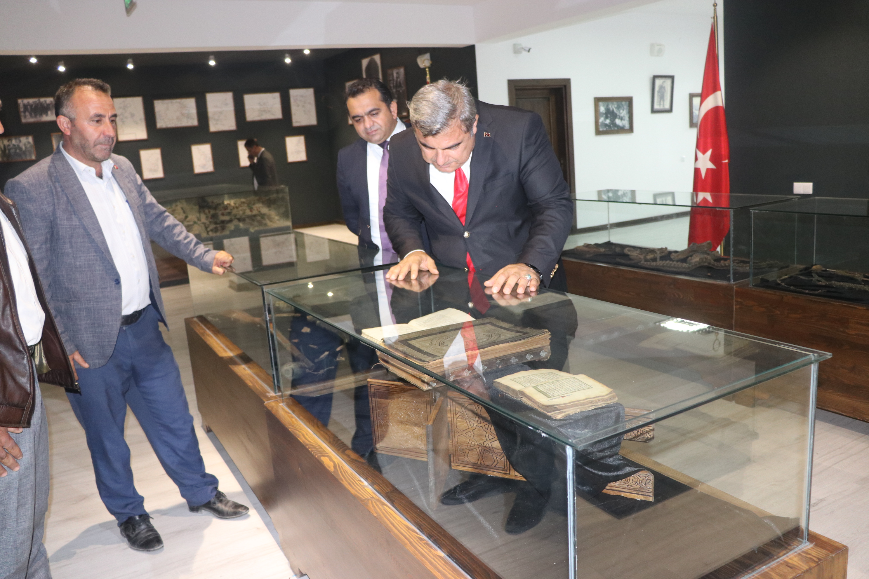 Müdür Sünnetci̇’den Gi̇resunlular Şehi̇tli̇ği̇’ne Anlamli Zi̇yaret (2)