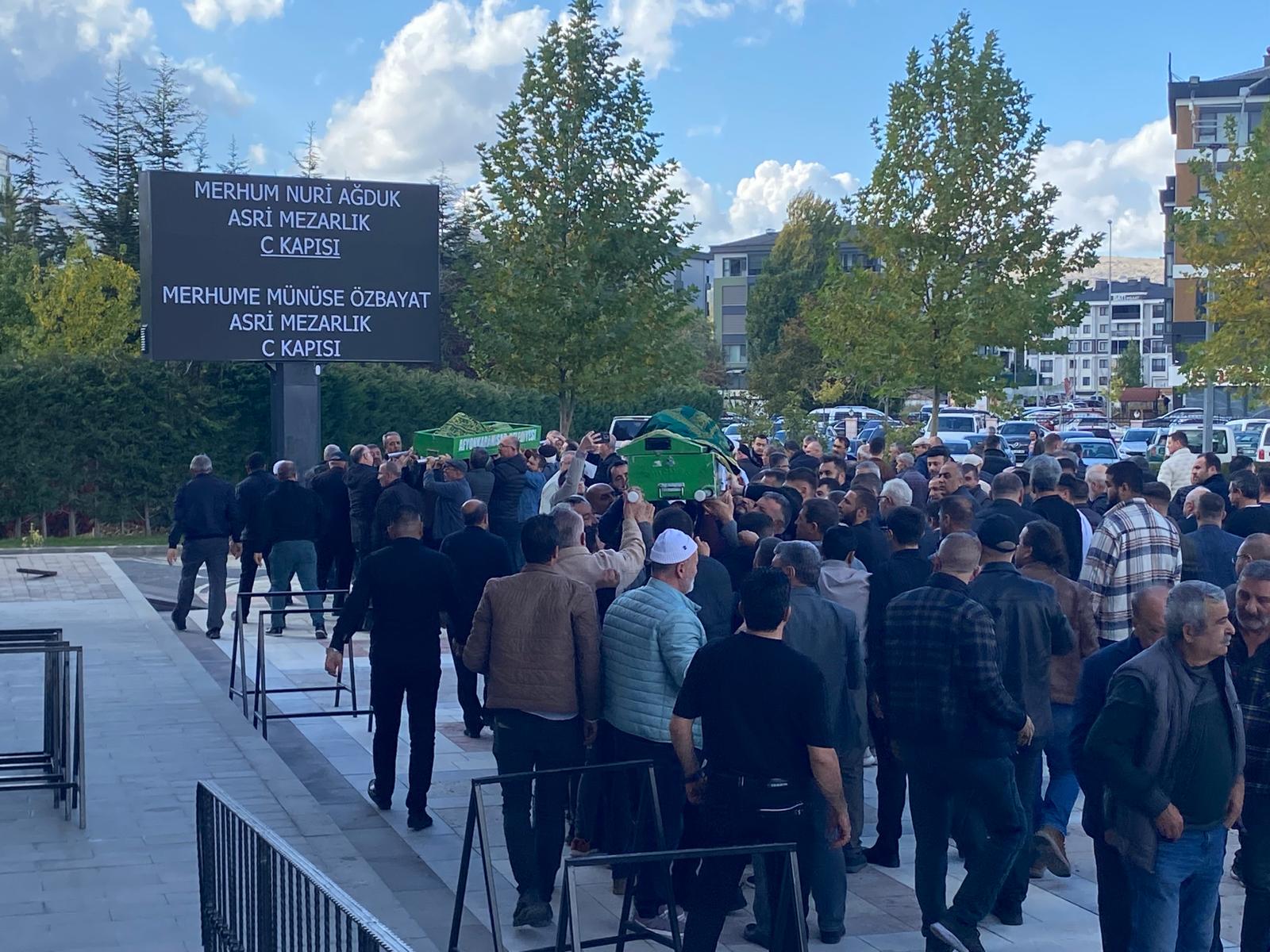 Özbayat Ai̇lesi̇ni̇n Aci Günü 3