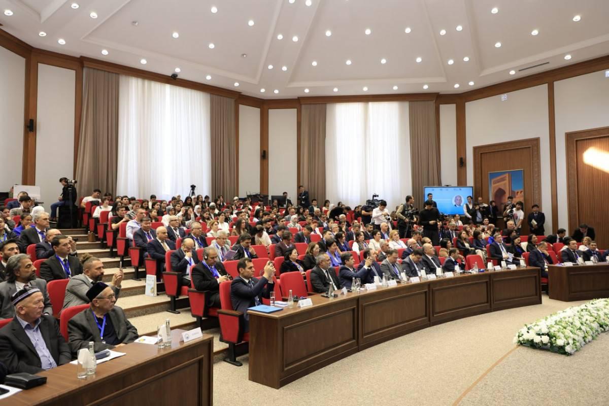 Rektör Prof. Dr. Adem Aslan, İlk Yurt Dişi Zi̇yareti̇ni̇ Nereye Yapti 1