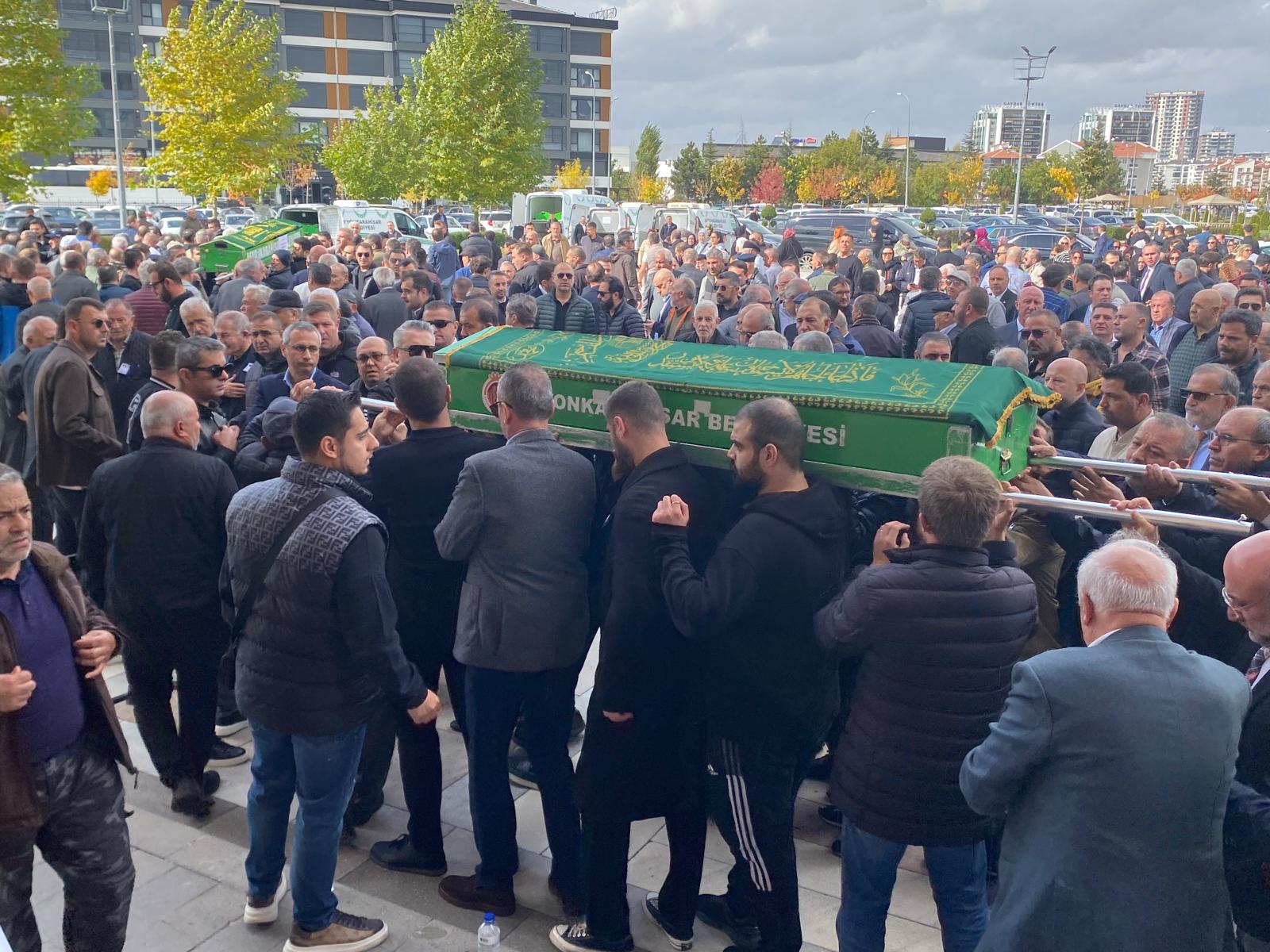 Sami̇ Özer Son Yolculuğuna Uğurlandi 5