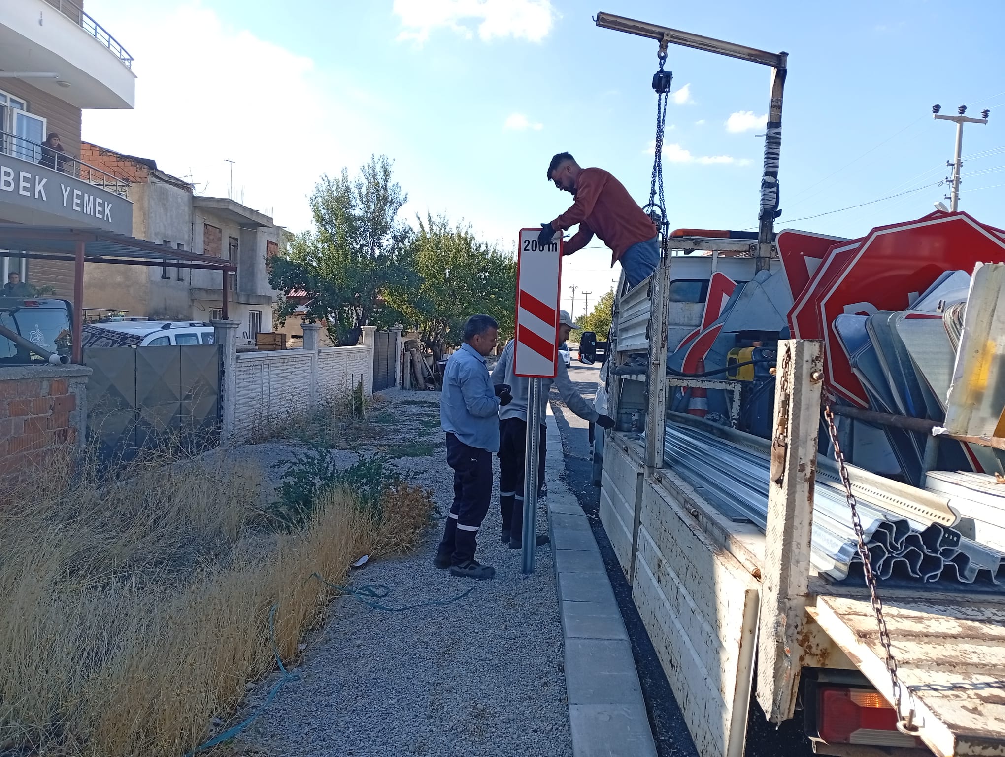 Sandikli’da Hemzemi̇n Geçi̇tler Yeni̇leni̇yor (3)
