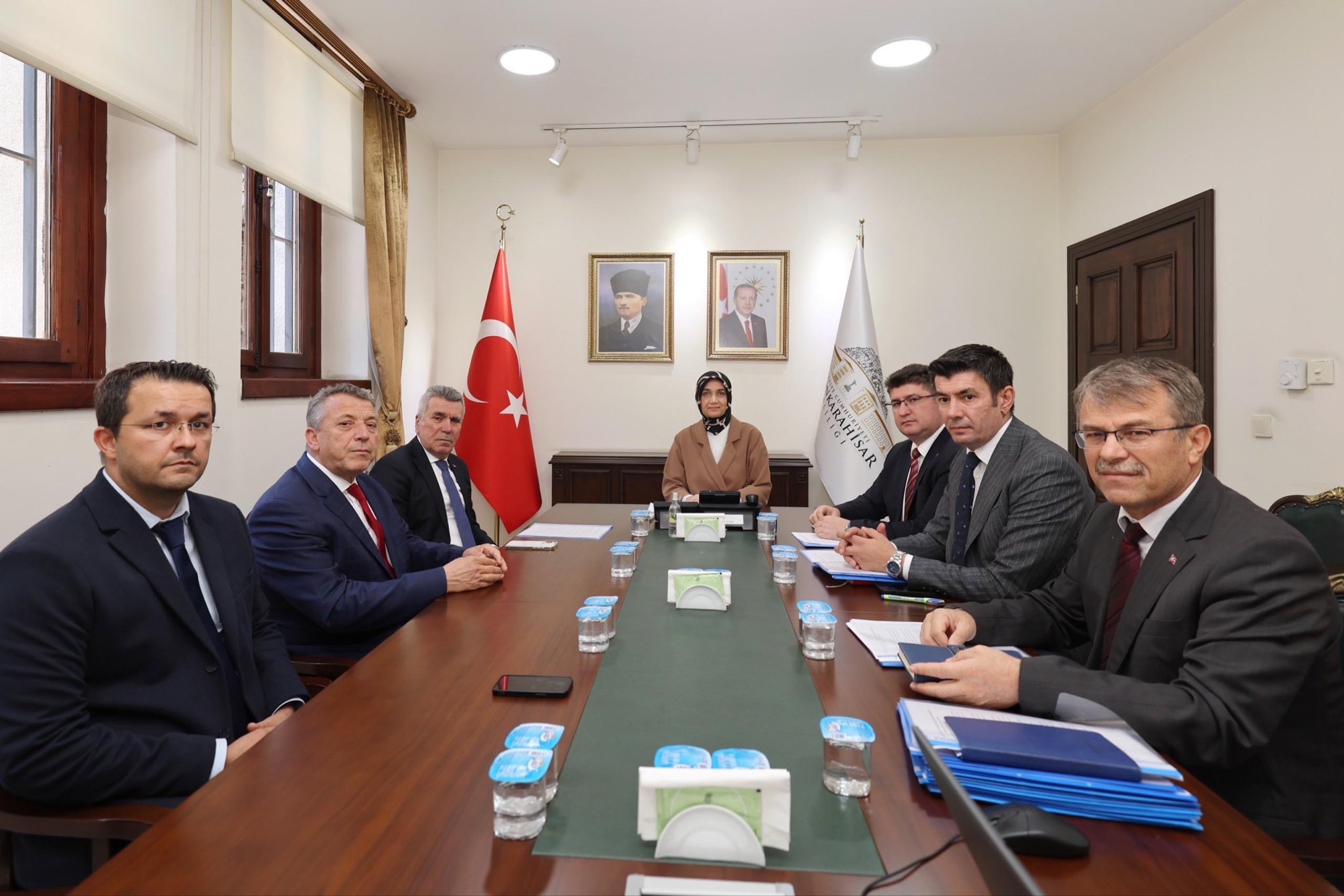 Vali̇ Yi̇ği̇tbaşi Başkanliğinda Su Hi̇zmetleri̇ Değerlendi̇ri̇ldi̇ (2)