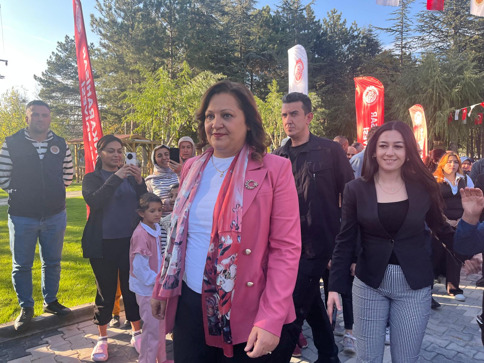 232B7E8B E479 45B0 98C6 Bbb23Bb586Bb