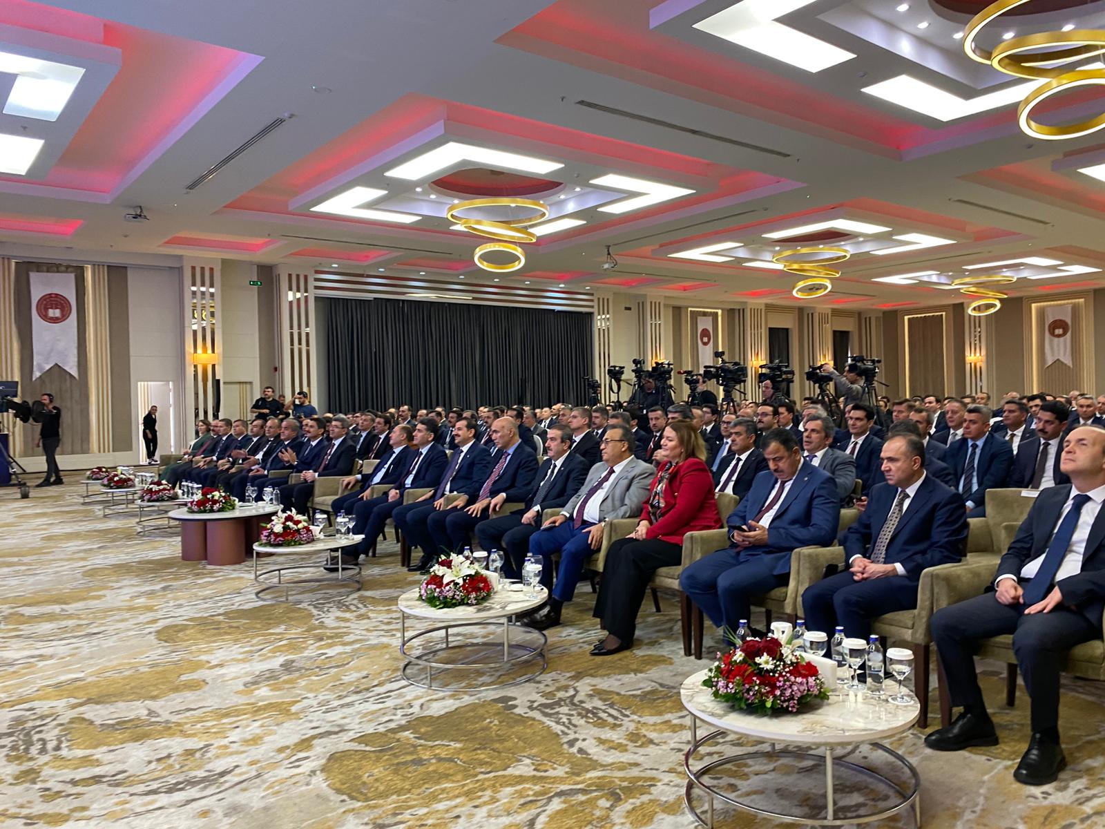 2F1C6B31 E9Cf 41F8 9765 38A9237Ec305