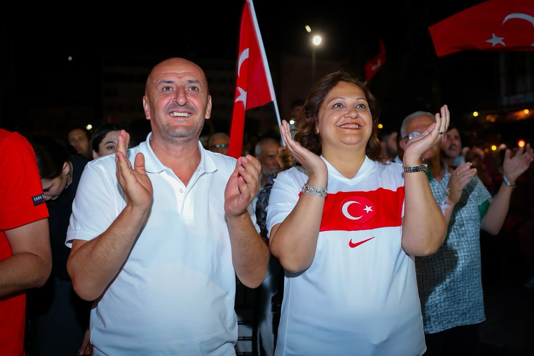 469256958 18469381798037474 7624988213346396847 N