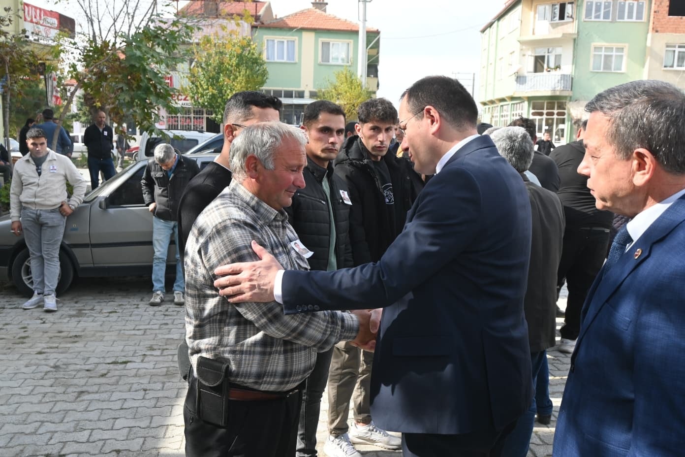 576662572 1148184460765706 2943300897666050339 N