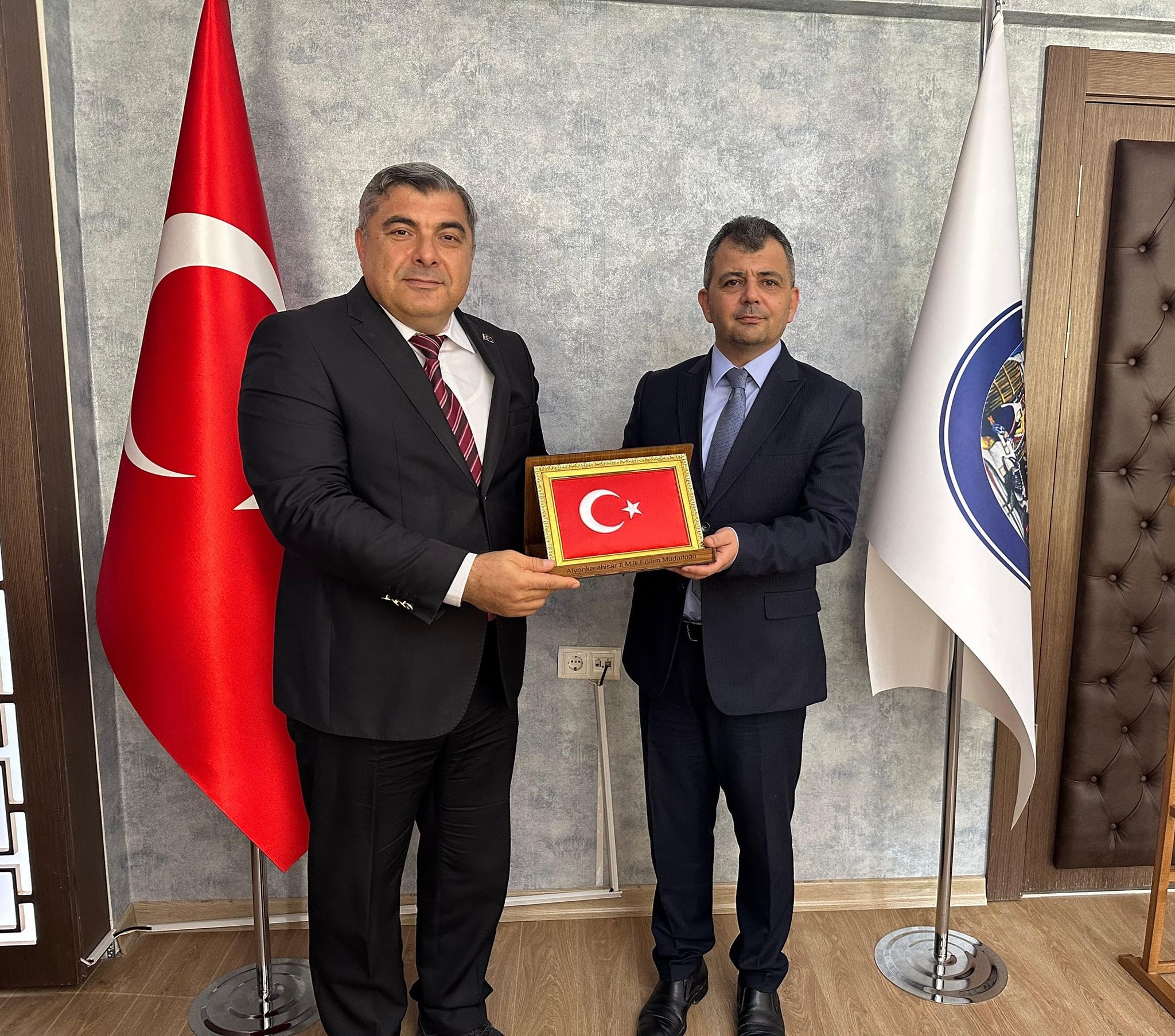 577452544 1262465802591843 7048857308517992427 N