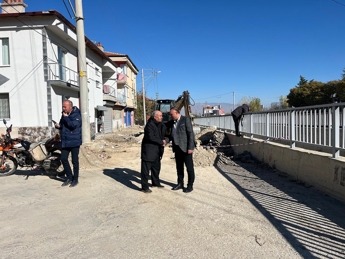 581687101 17920802004196019 7254049676634305374 N