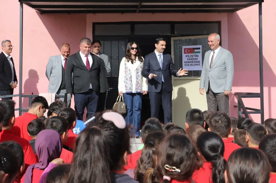 586811564 18050970206658714 9175792596968273044 N