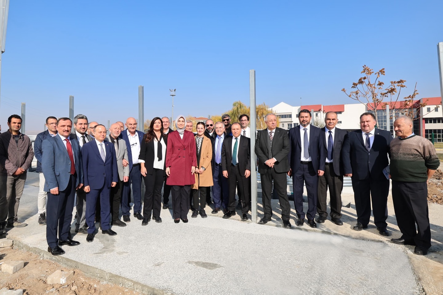 586898520 18302511751253484 7972993277578443955 N