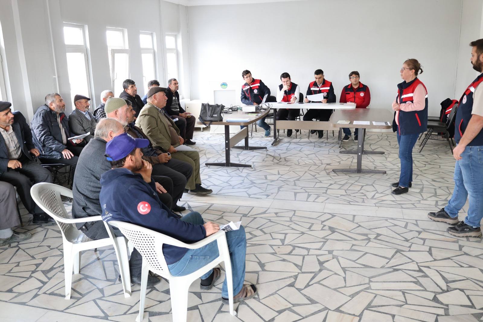 587821953 1284044293765291 3522782235809798943 N