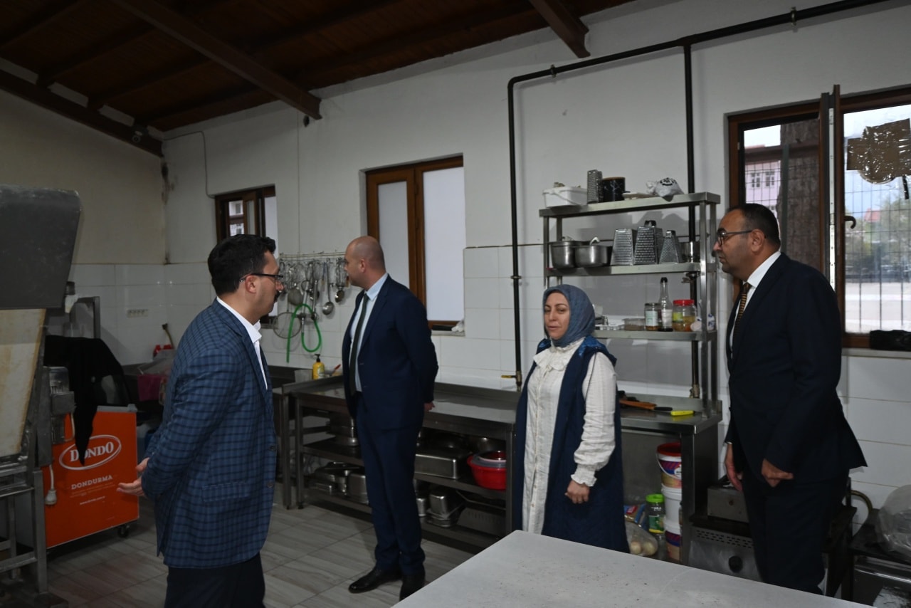 589647033 1165174509066701 6570960247808080224 N