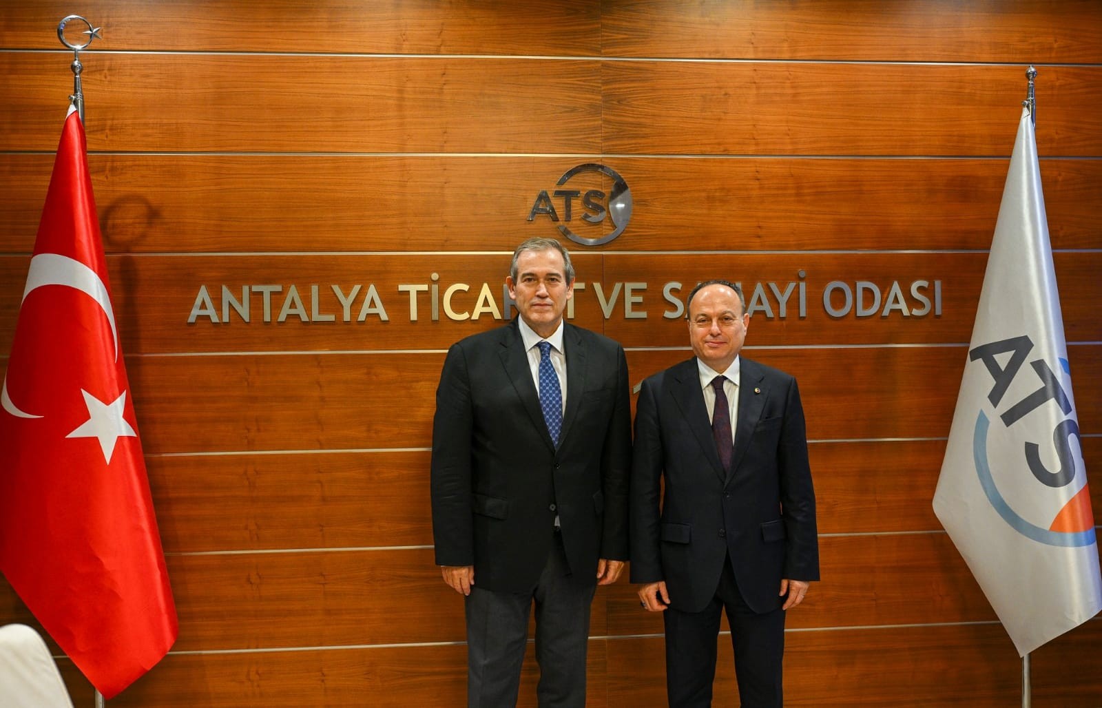 590540284 1331657792338560 6277625013150033545 N