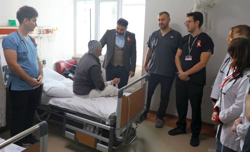 Afsü Öğrenci̇leri̇nden Koah Farkindalik Etki̇nli̇ği̇ “Her Nefes Hayattir!” (4)