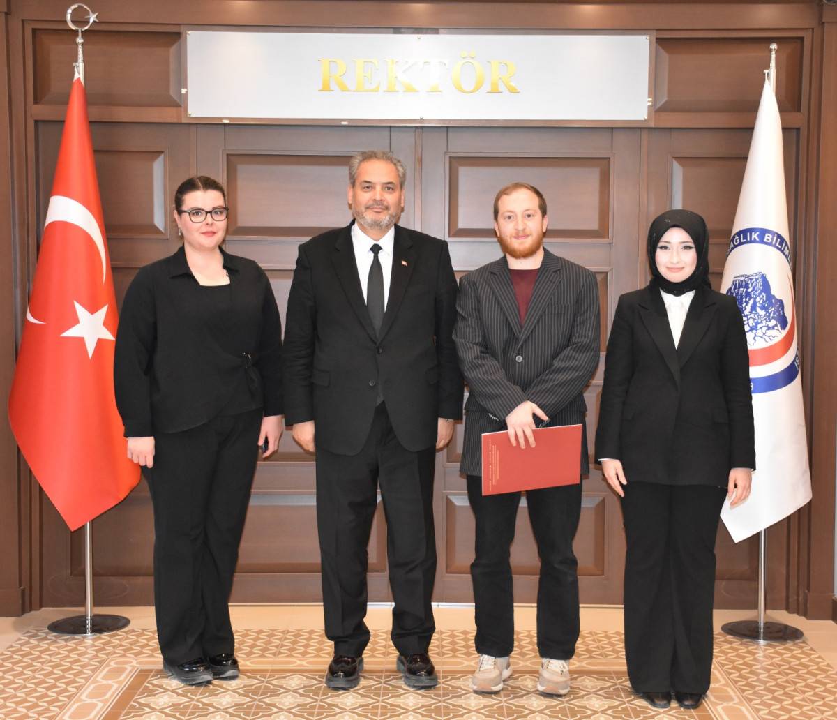 Afsü Tip Eği̇ti̇mi̇ Uluslararasi Öğrenci̇den Tam Not Aldi (1)