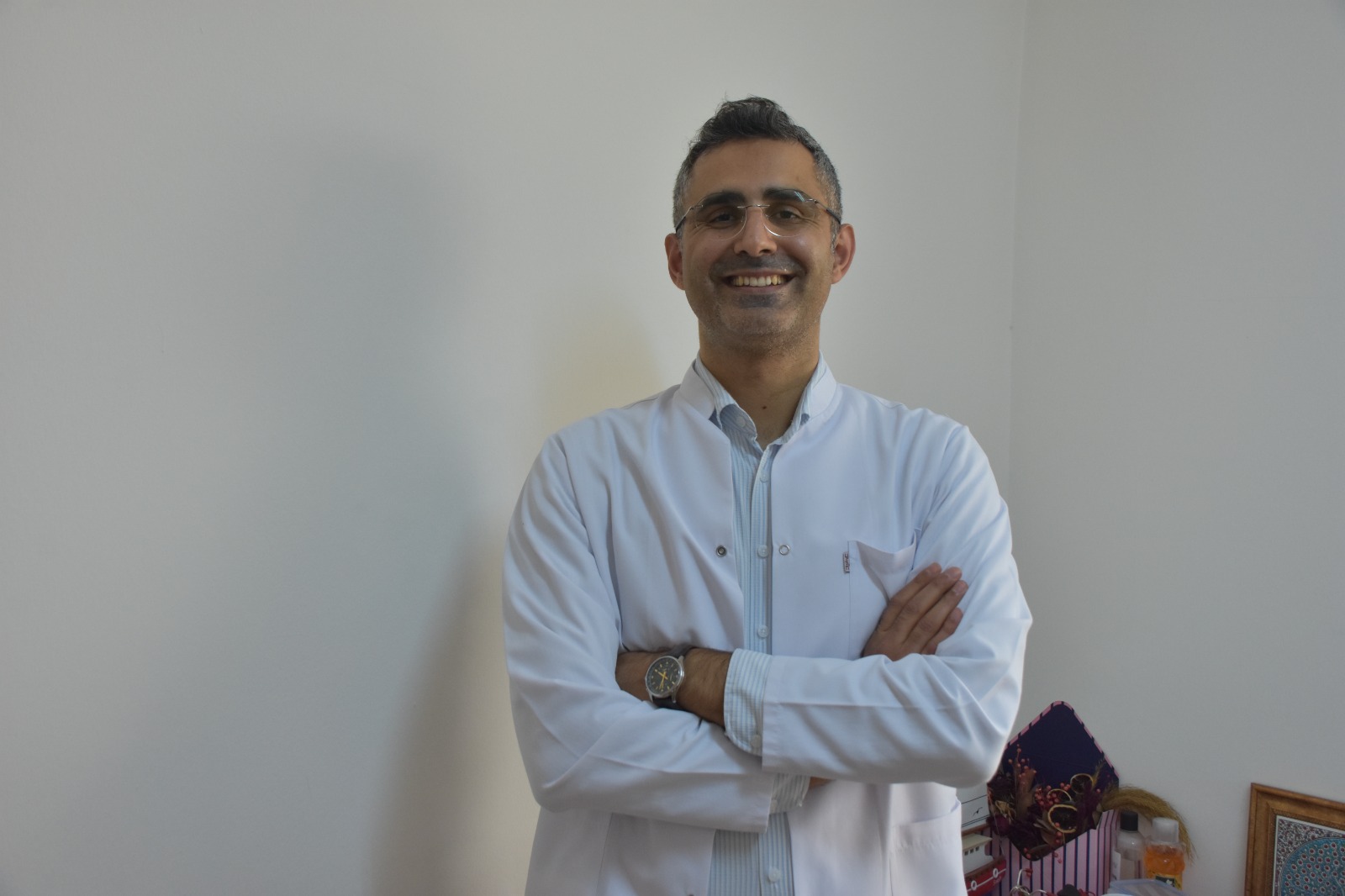 Afsü’lü Akademi̇syen Di̇ş Teli̇ Kullananlara Hangi̇ Di̇ş Firçasini Önerdi̇ .,