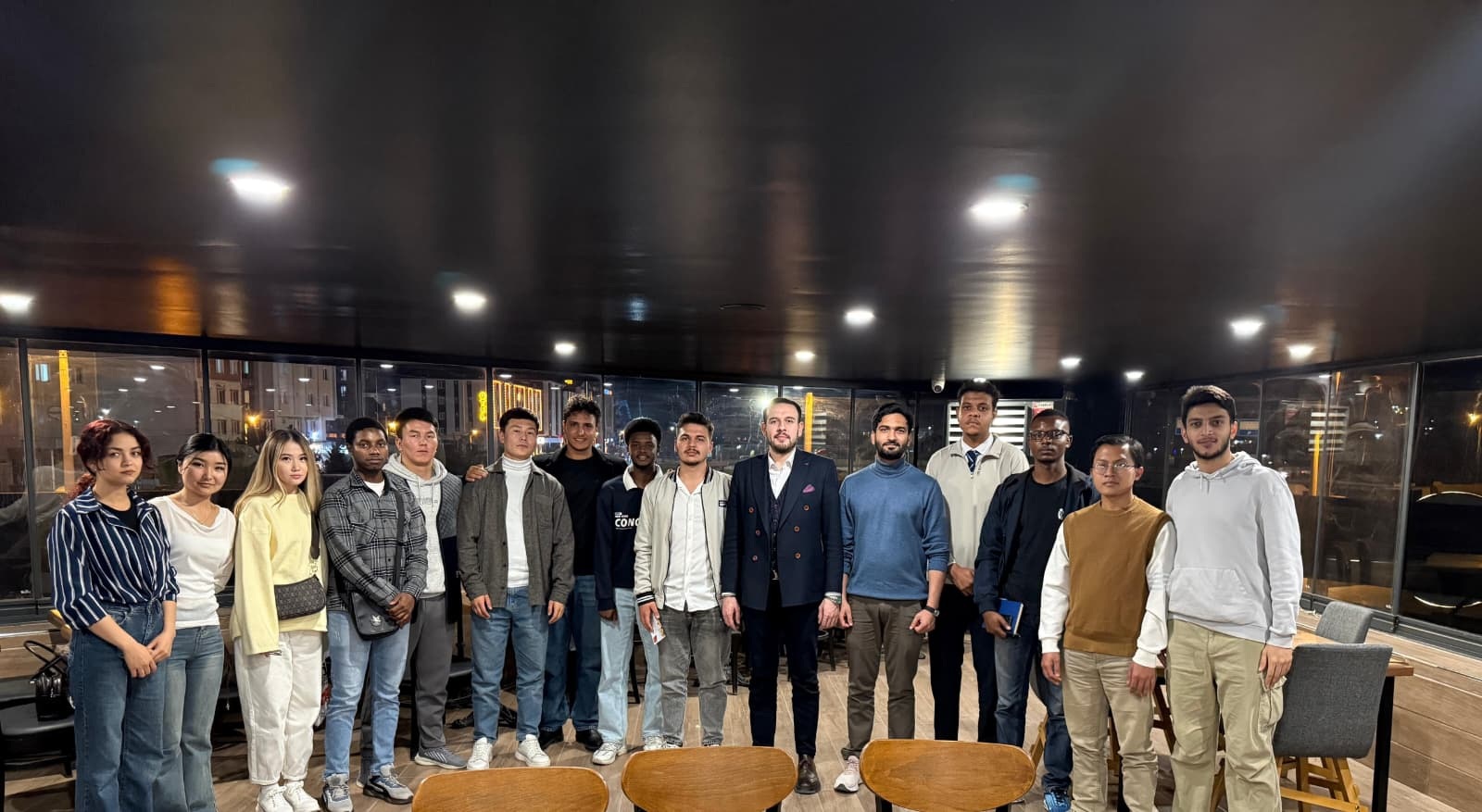 Afyon’da Ak Gençli̇kten 15 Ülkeyi̇ Buluşturan Etki̇nli̇k