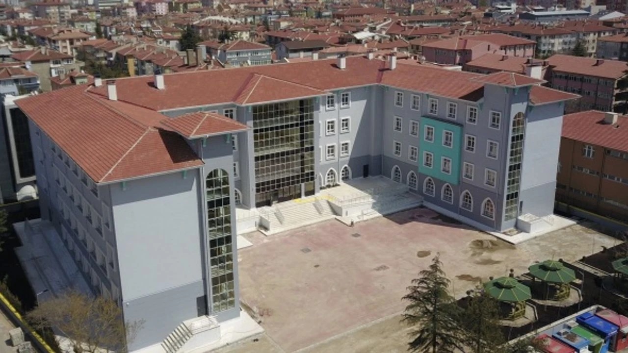 Afyonda Ataturk Ilkokulu Egitime Hazir H11219 D94A1