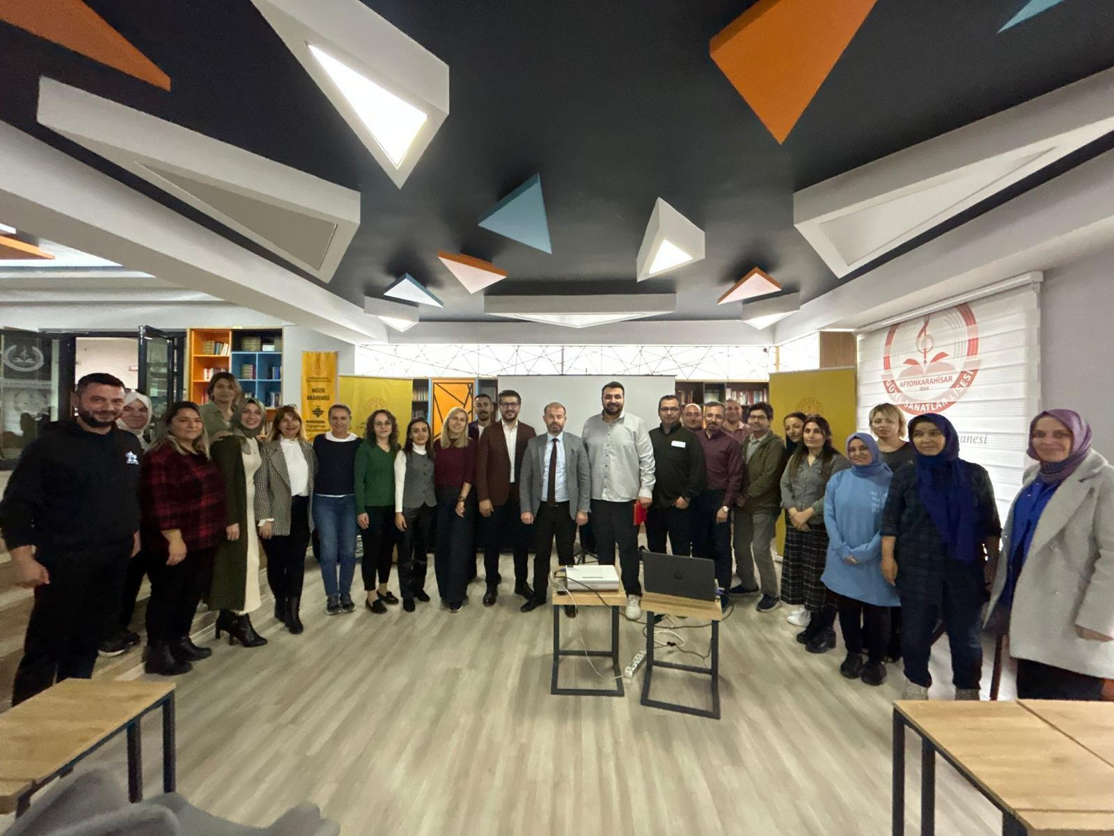 Afyon’da Müzi̇k Akademi̇si̇ Etki̇nli̇kleri̇ İlgi̇yle Sürüyor (3)