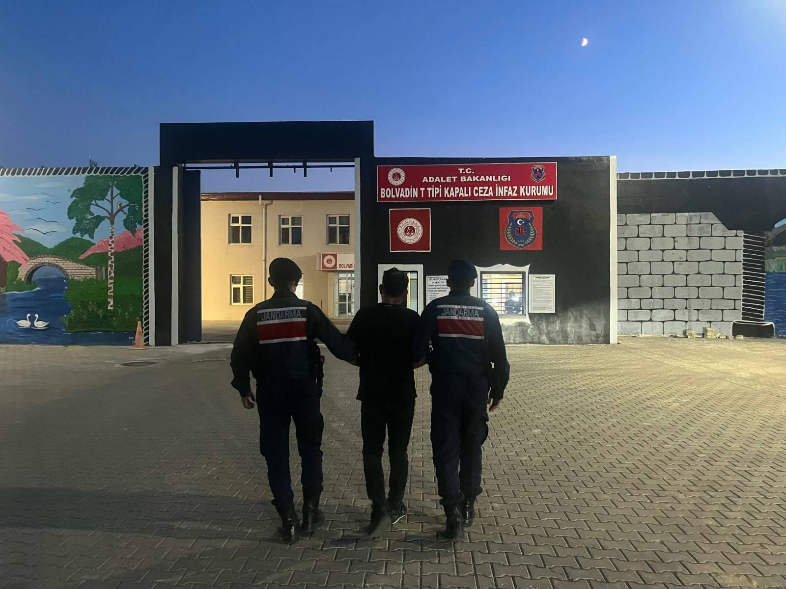 Afyonkarahi̇sar Jandarmasindan Suçlulara Geçi̇t Yok 29 Ki̇şi̇ Yakalandi 2