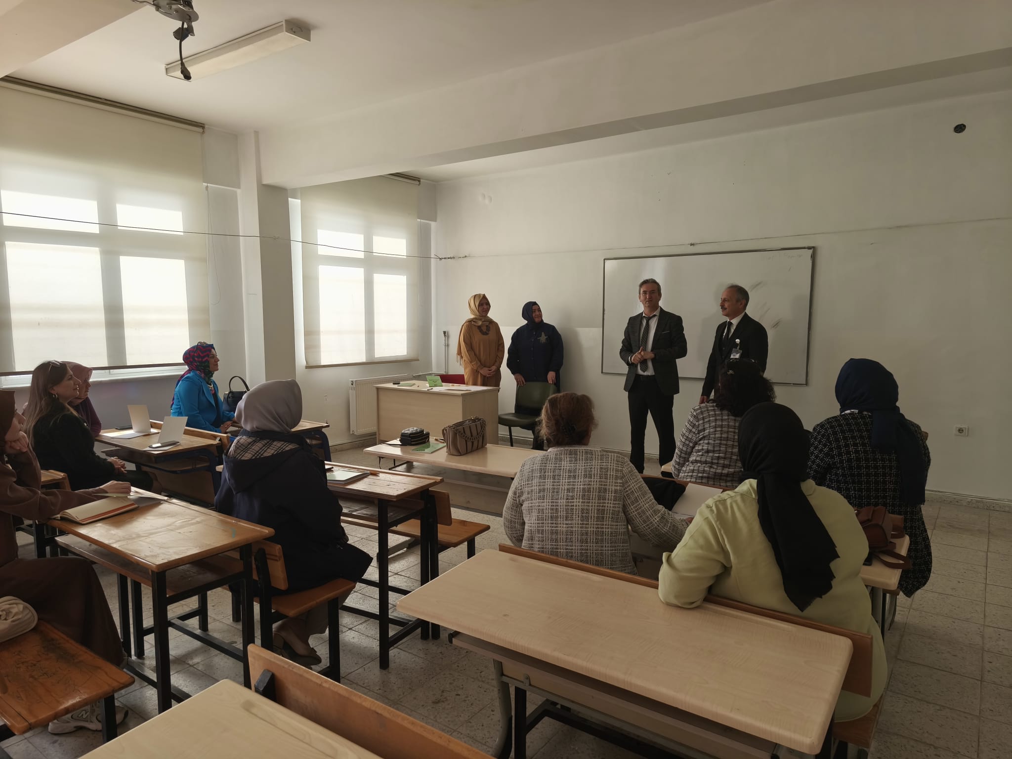 Afyonkarahi̇sar’da Hayat Boyu Öğrenme Çaliştayi Düzenlendi̇ (4)