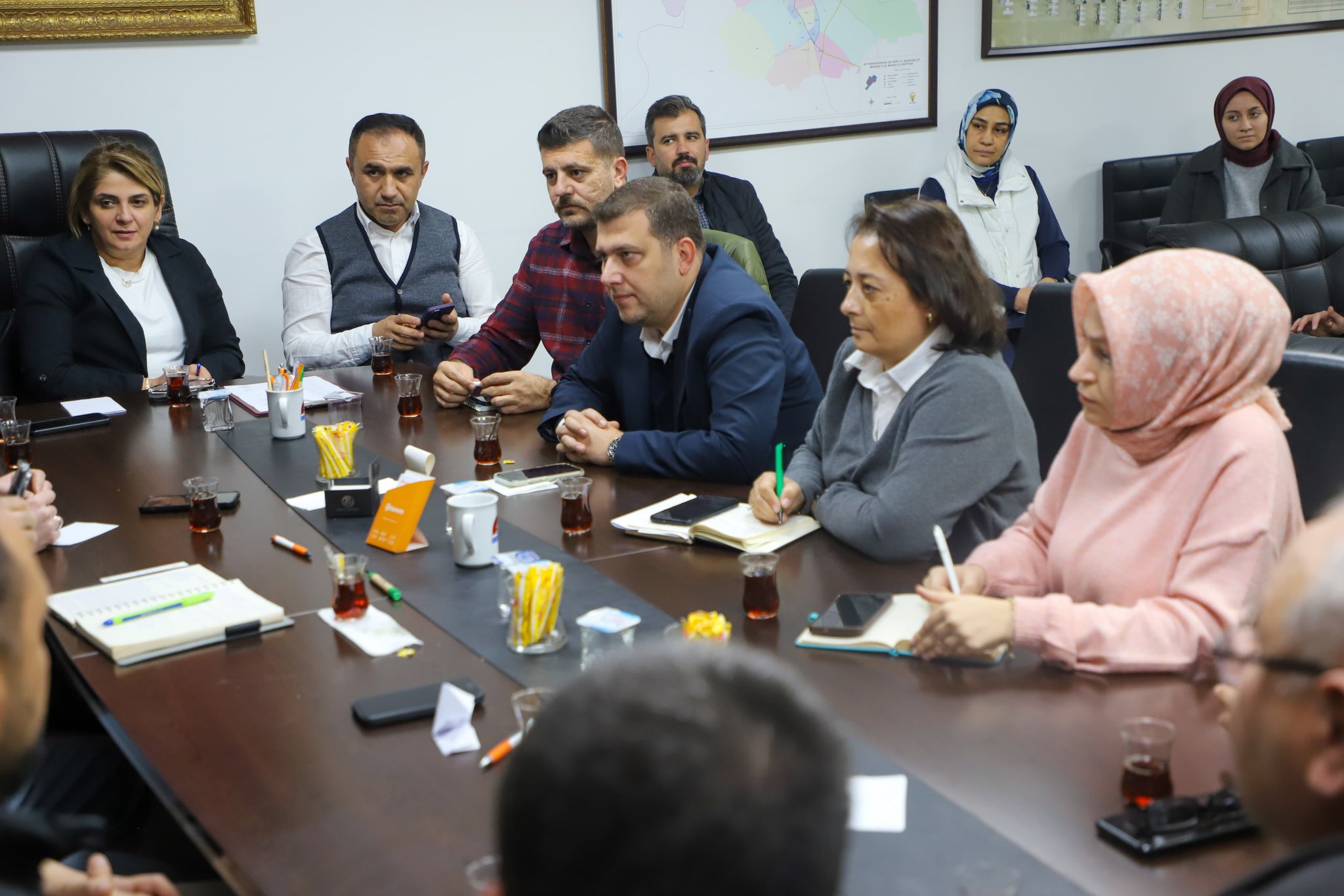 Ak Parti̇ Afyon’da Yürütme Ve Yöneti̇m Kurulu Toplantisi Gerçekleşti̇ (1)