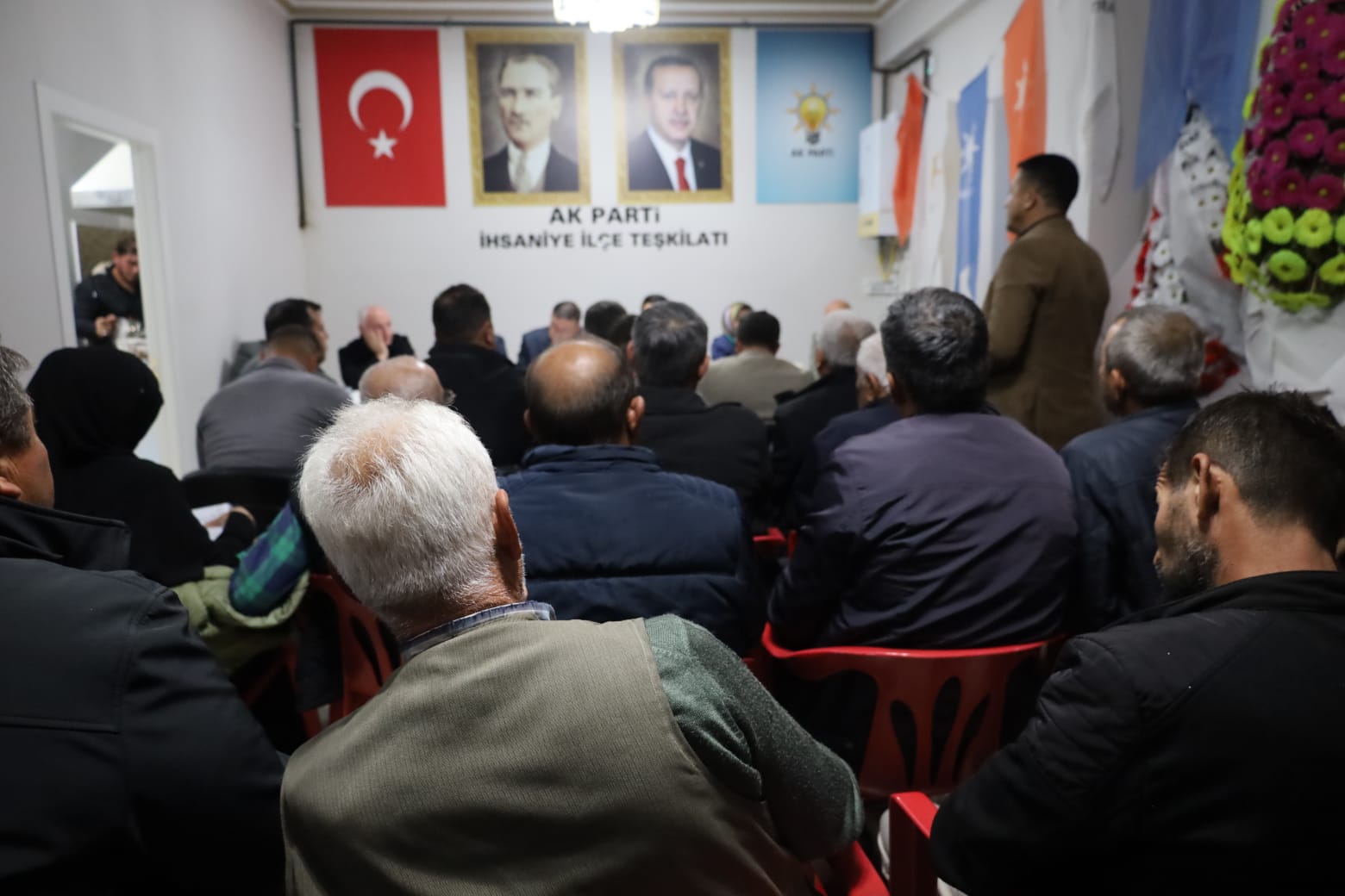 Ak Parti̇ İhsani̇ye Danişma Mecli̇si̇ Toplantisi Yapildi (2)
