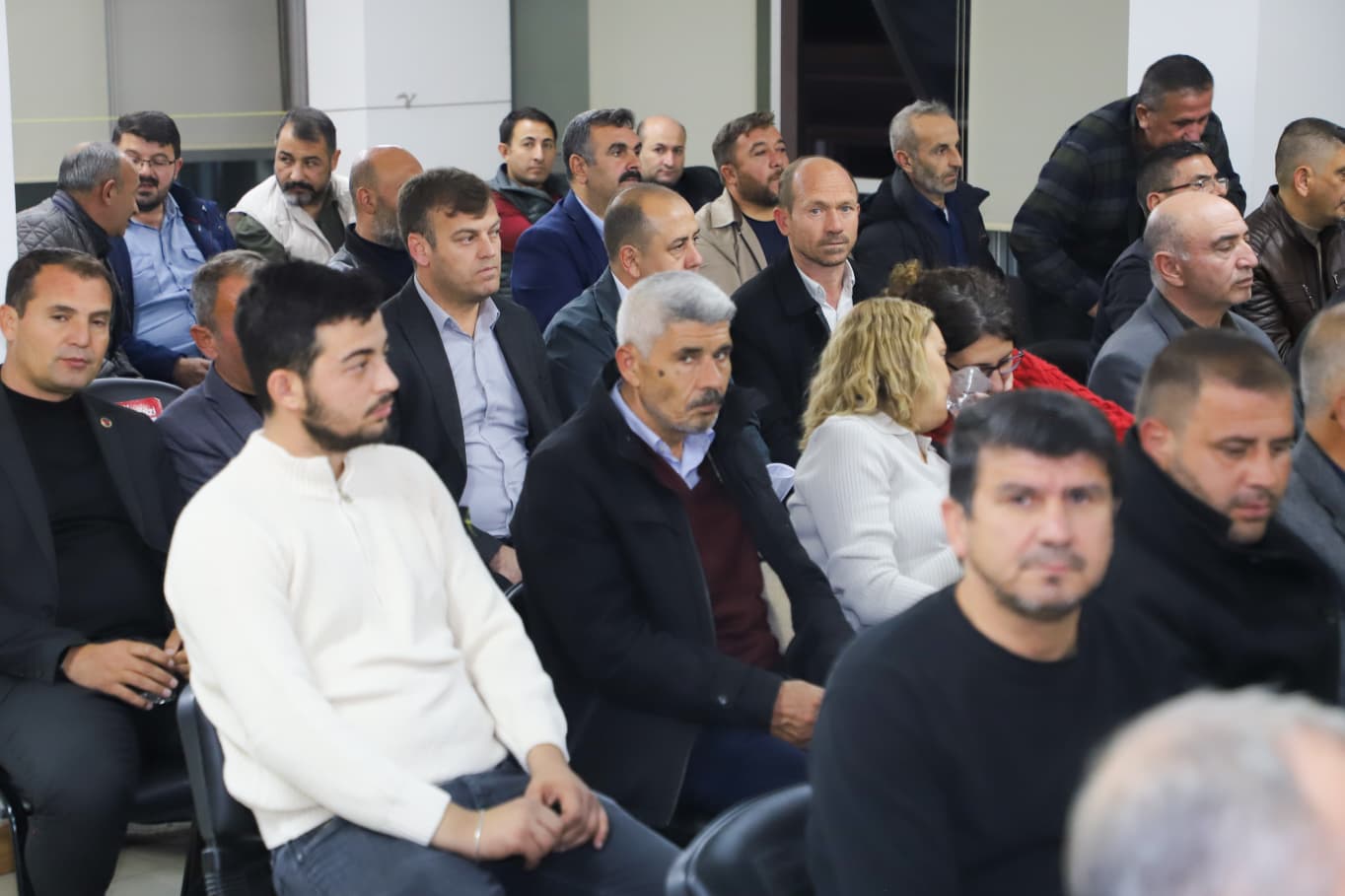 Ak Parti̇ Merkez İlçe Mahalle Ve Köy Başkanlari Toplantisi İle İlçe Danişma Mecli̇si̇ Yoğun Katilimla Yapildi (2)